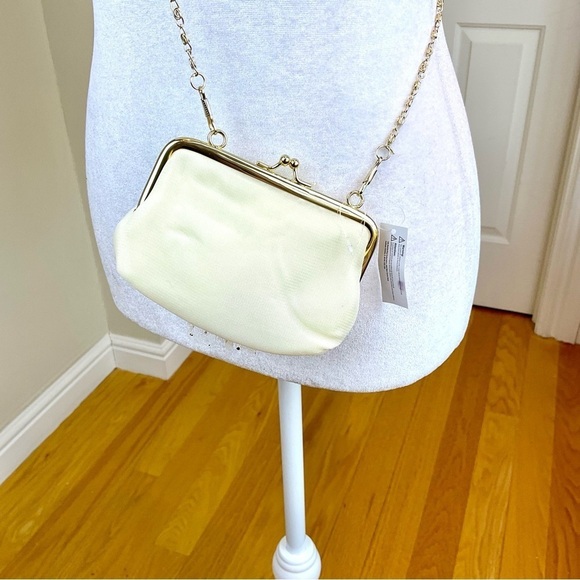 Claire’s Bag Purse Crossbody Clutch Cream with Mesh Appliqué Party Small (NWT) - Picture 5 of 7